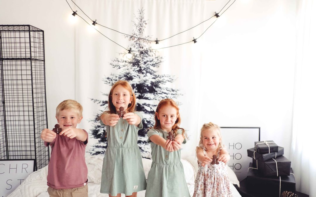Planning a family photoshoot? Discover what to wear, how to prepare and how Hello Pretty Pictures creates bright, natural and timeless family photographs.
